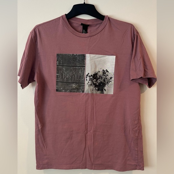 H & M  T-Shirt Art Print - Picture 1 of 2